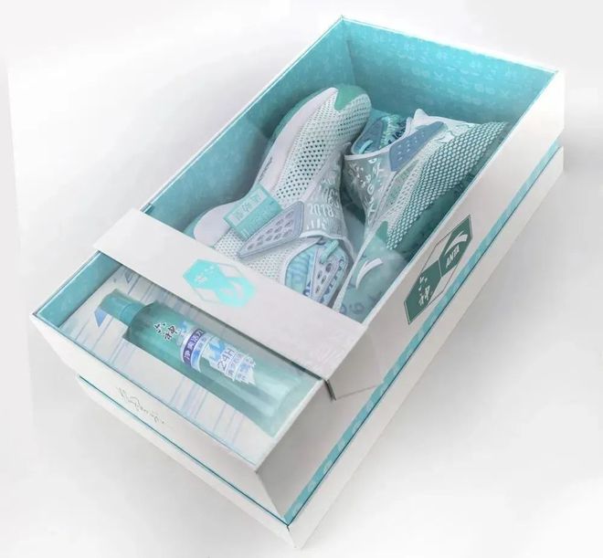 爺青回！六神換包裝了？這設(shè)計真“考古”！